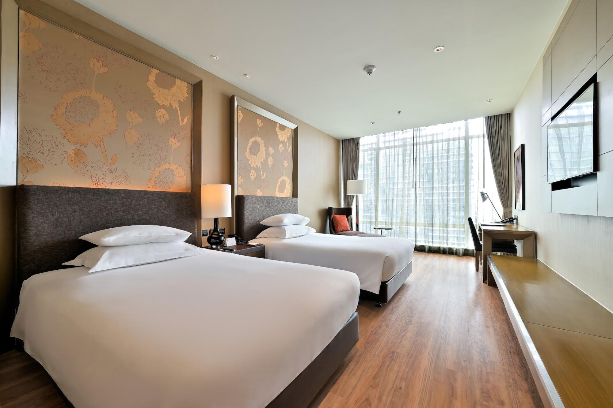 Eastin Grand Hotel Sathorn Bangkok Exterior photo Deluxe Room