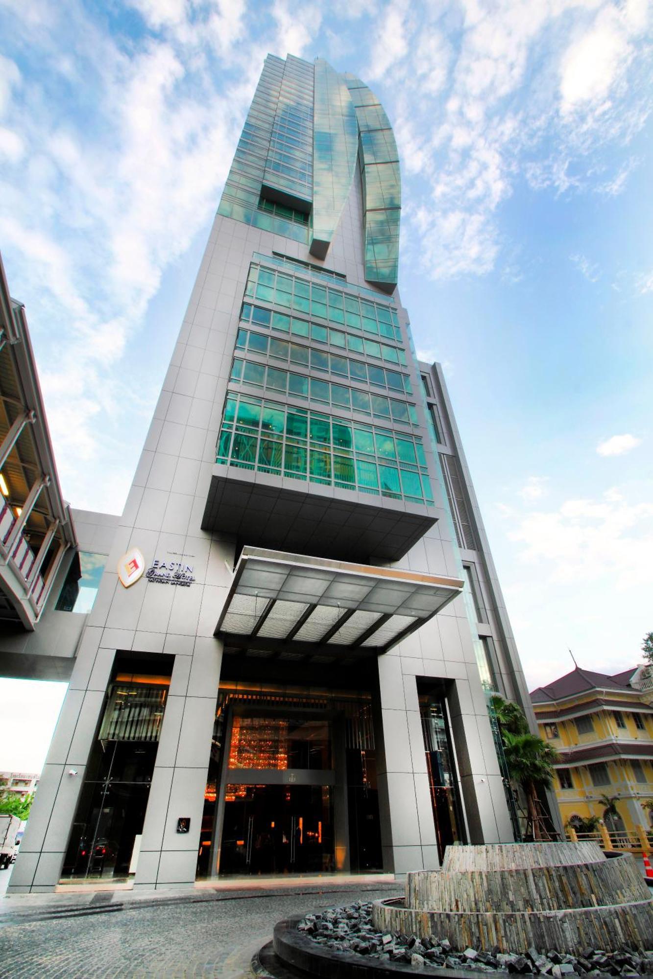 Eastin Grand Hotel Sathorn Bangkok Exterior photo The 101 building