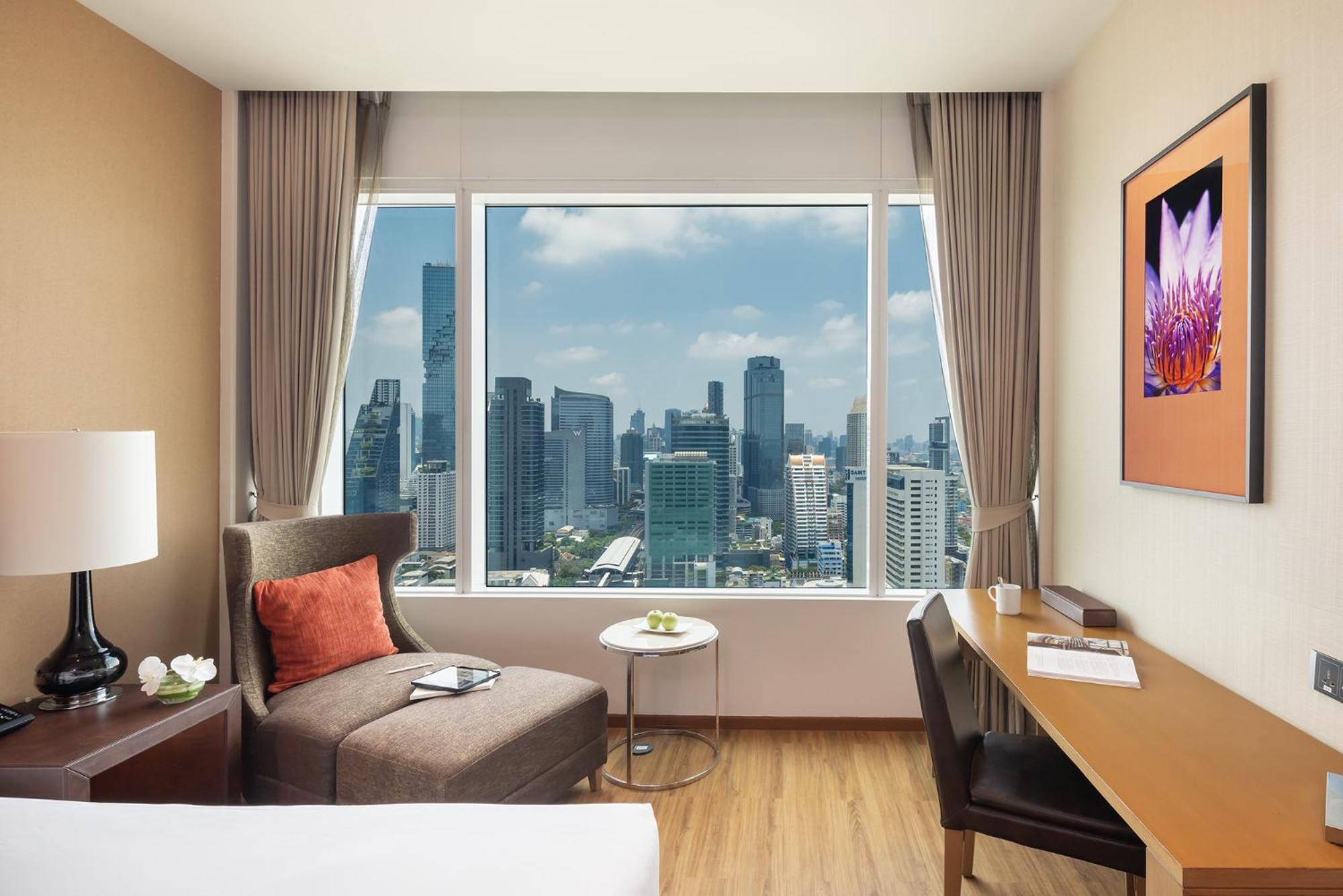 Eastin Grand Hotel Sathorn Bangkok Exterior photo A typical room at the hotel