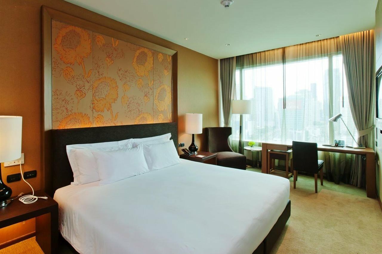 Eastin Grand Hotel Sathorn Bangkok Exterior photo Deluxe Room